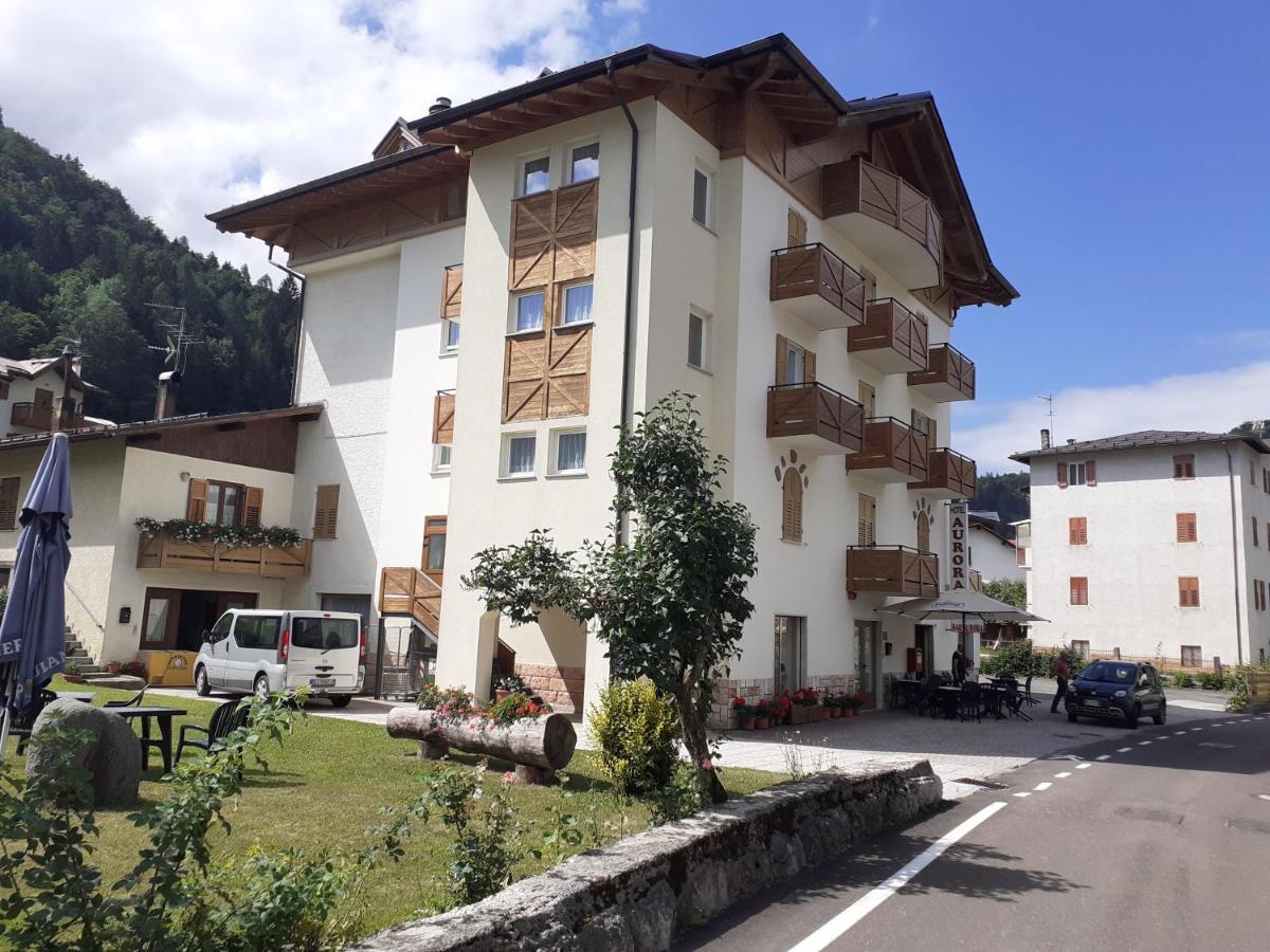 Hotel Aurora Cavedago Esterno foto