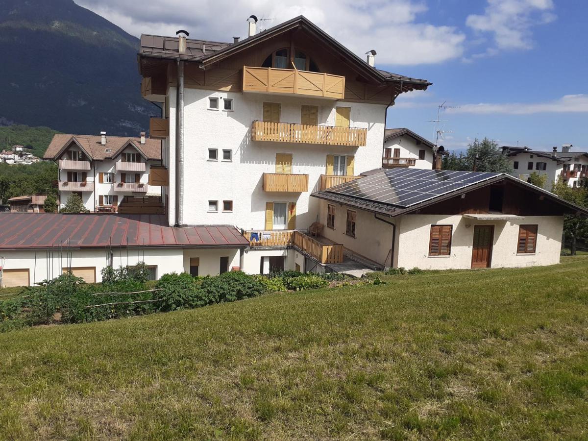 Hotel Aurora Cavedago Esterno foto